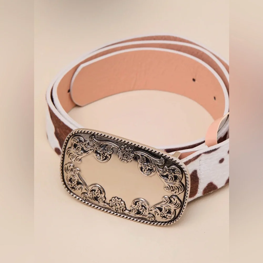 SOLD 🎉 Winry Brown and White Cow Print Faux Fur Belt - Picture 2 of 5